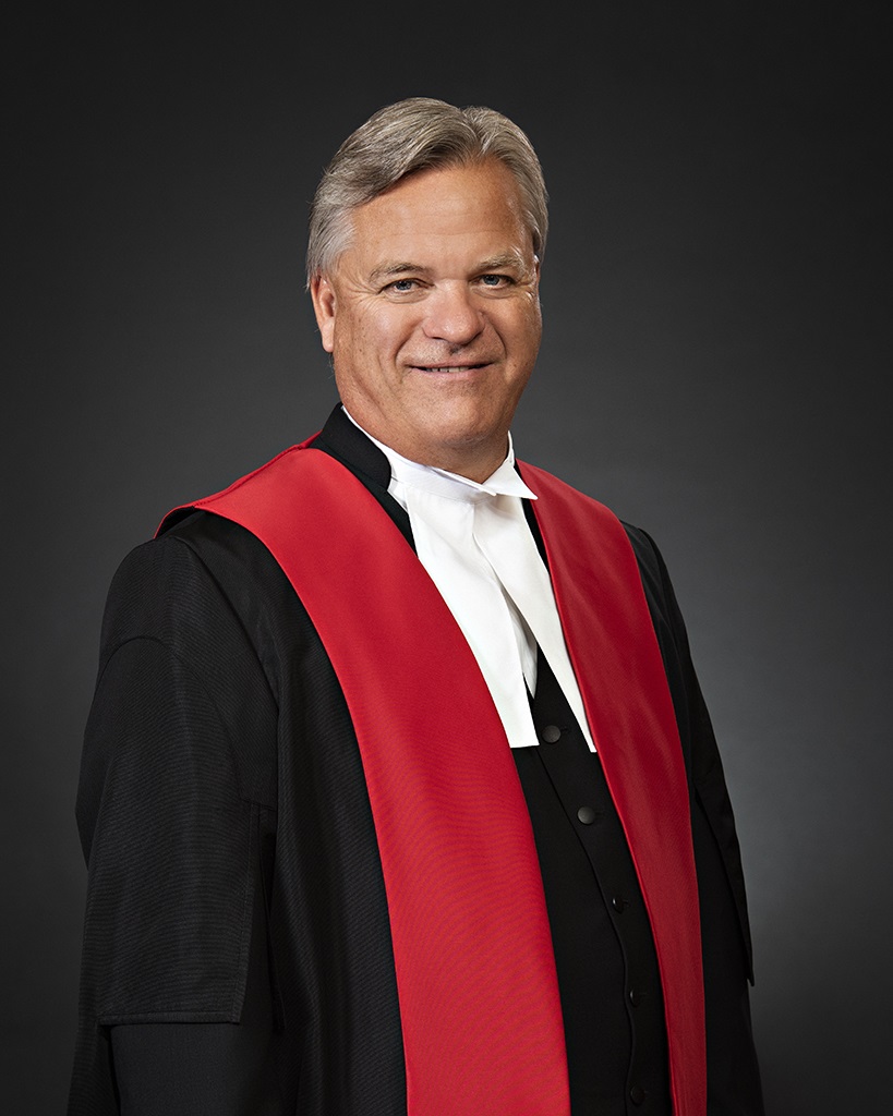 Photo of Justice Kent Davidson
